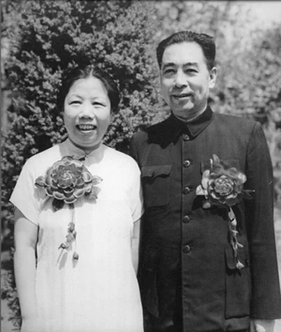 鄧穎超と周恩来の写真