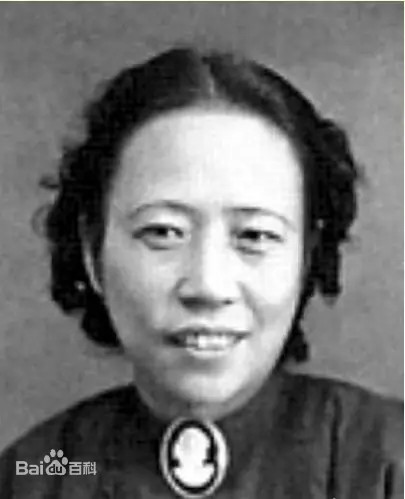 童第周の妻の写真