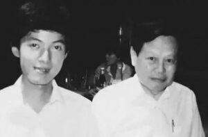 シャオチェン・チャンと楊振寧の写真