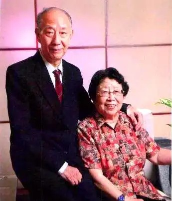 陳竺の両親の写真